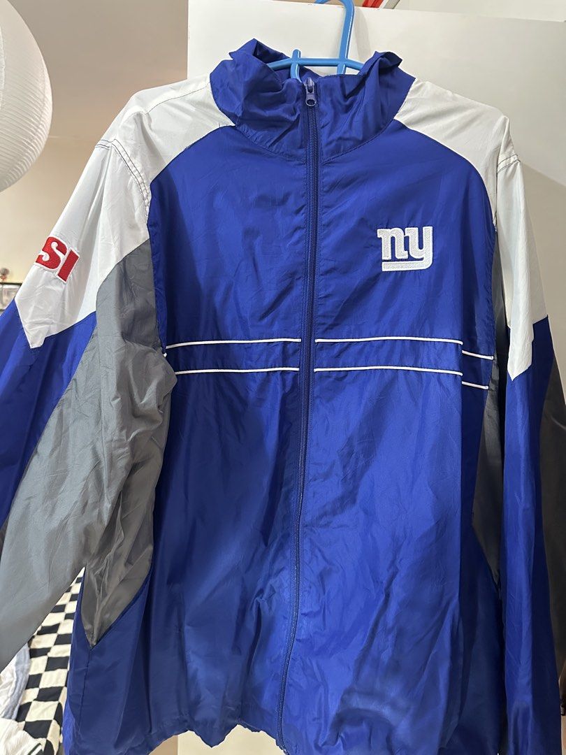 New York Giants NFL Windbreaker (Category: Coats, Jackets and Outerwear) located in Bacoor. Submitted by sempenden (Listing ID 1468563977, Image 1). Description: Best fit XL I am 5'10 Cut tag.