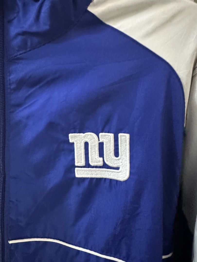 New York Giants NFL Windbreaker (Category: Coats, Jackets and Outerwear) located in Bacoor. Submitted by sempenden (Listing ID 1468563977, Image 3). Description: Best fit XL I am 5'10 Cut tag.