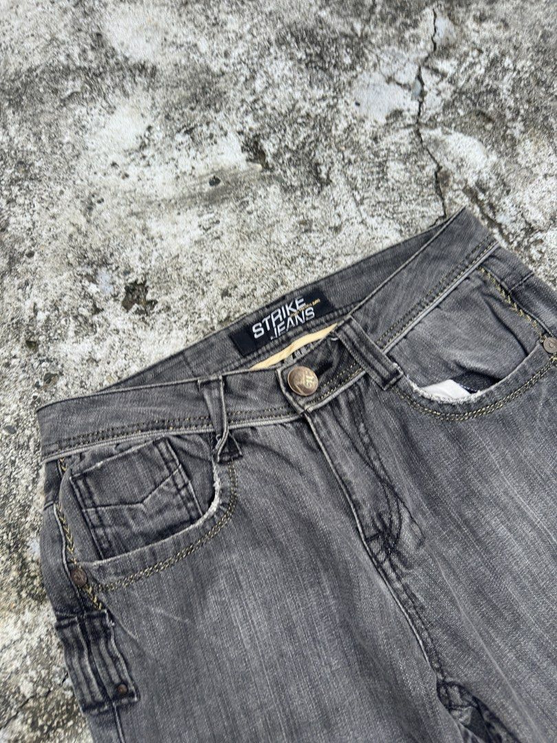 NEW YORK STRIKE JEANS (Category: Jeans) located in Panabo. Submitted by madfits.ph (Listing ID 1468616520, Image 3). Description: NEW YORK STRIKE JEANS (DIMES ) LENGTH: 42.5 WIDTH: 32 HEM:9 ISSUE: MINOR SCRATCHES CONDITION: GOOD.