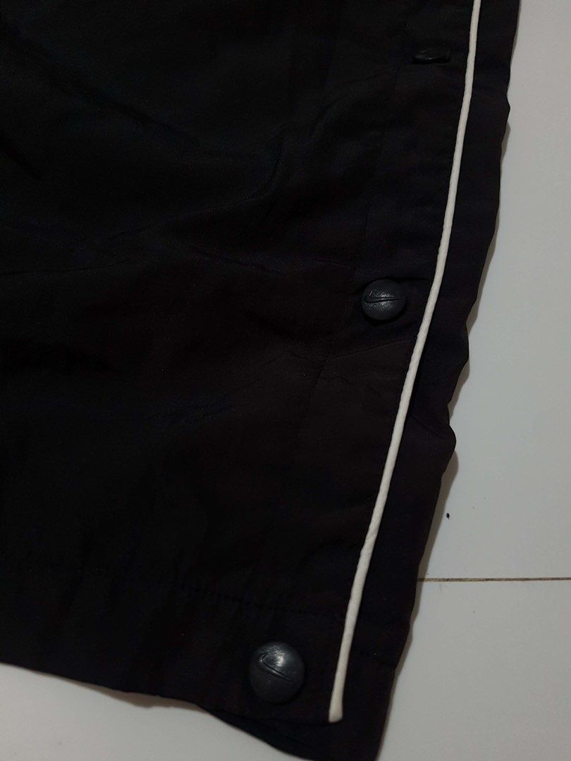 Nike (Category: Announcements) located in Imus. Submitted by gabrielseth_12 (Listing ID 1468500974, Image 3). Description: Nike track pants Size large on tag Waistline 30 to 36 Issue minimal pinhole&zipper sa bulsa Excellent condition 350pesos +shipped Imus cavite location.