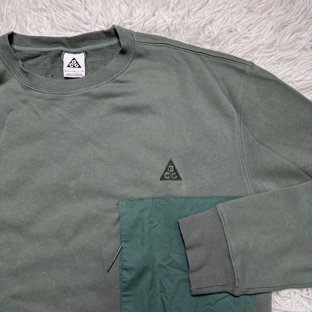 Nike ACG (Category: Hoodies) located in Baguio. Submitted by sellingtonshop (Listing ID 1468517631, Image 3). Description: t4. Nyki ACG pullover Size: L oversized fits XL Dimes: 28*26 Condition: good as new Issue: none Mine: 980 Steal: 1080 Grab: 1280.