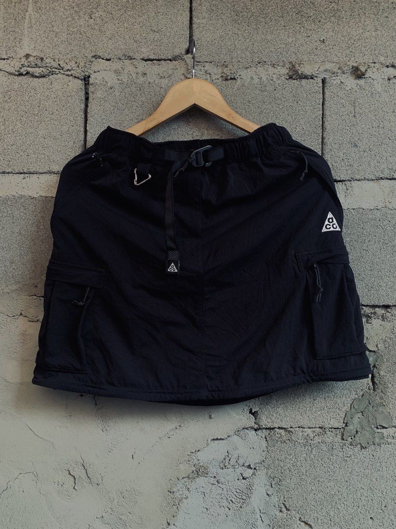Nike ACG "Smith Summit" Zip-Off Skirt (Category: Skirts) located in Tacurong. Submitted by mwloots04 (Listing ID 1468712355, Image 2). Description: Excellent condition No issues 9.9/10 Colorrate Dimes: 27-29 waistline x 34 lenght/17.5 lenght skirt.