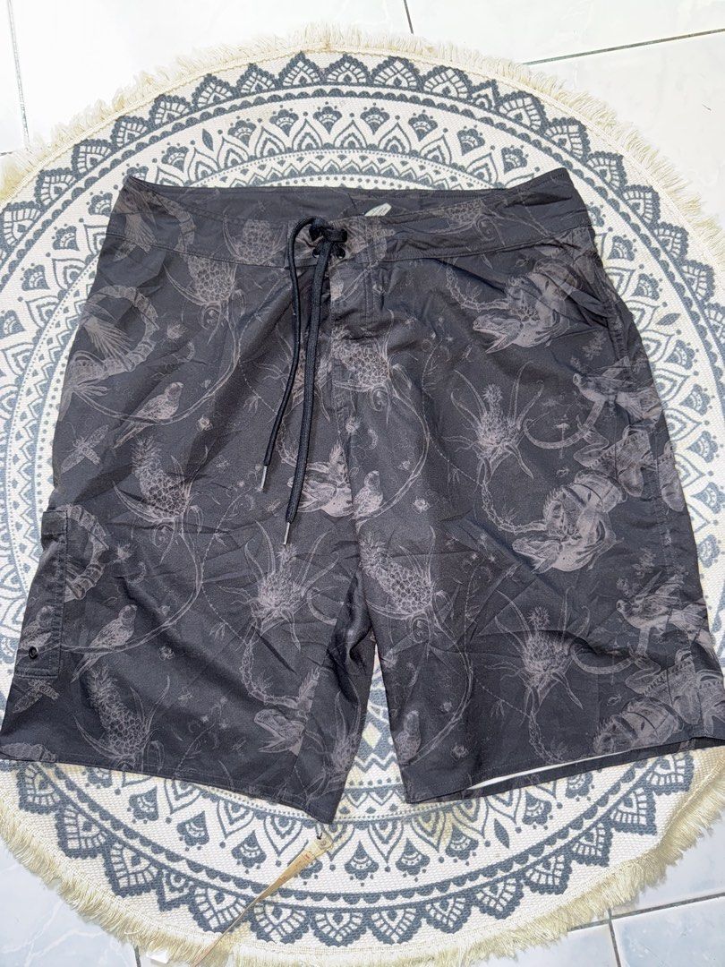 Nike ACG x Timorous Beasties (Category: Shorts) located in Daraga. Submitted by casualthread (Listing ID 1468652151, Image 1). Description: Authentic No issue Size 34 Length 21 Like new 10/10.