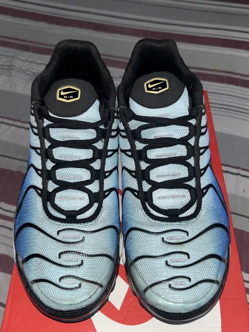 Nike Air Max Plus (TN) blue gradient colorway! (Category: Sneakers) located in Manila. Submitted by 444vincci (Listing ID 1468600871, Image 2). Description: NO ISSUE .