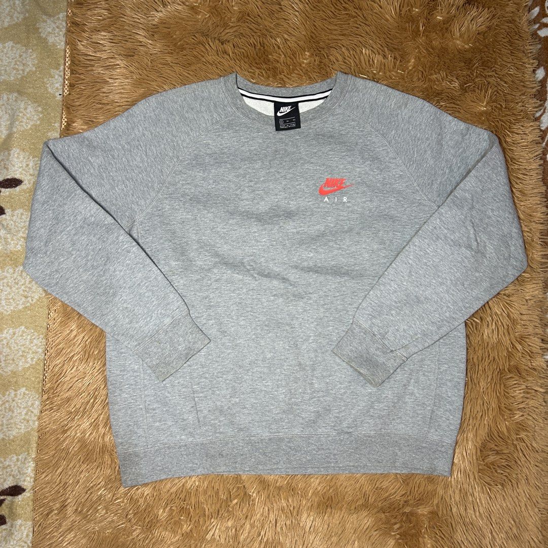 Nike AIR Sweatshirt (Category: Coats, Jackets and Outerwear) located in Manila. Submitted by albrtthriftpicks (Listing ID 1468699014, Image 2). Description: 📍Nike AIR Sweatshirt 25x26.5 boxy fit to Large 9.5/10 condition need wash 999+sf.