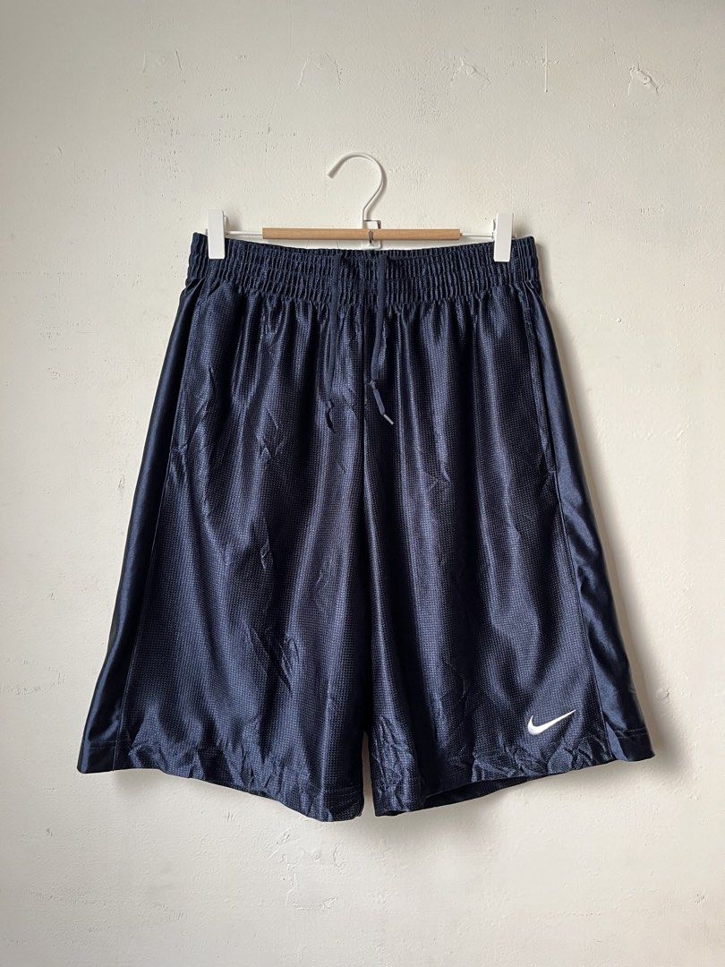 Nike Athletic basketball shorts (Category: Activewear) located in Cagayan de Oro. Submitted by vigo999 (Listing ID 1468673174, Image 3). Description: Nike Athletic basketball shorts Size M Condition: Brand new with hangtag Color rate: 10/10 No issues Dimes: 28-36x22 Hem: 13.