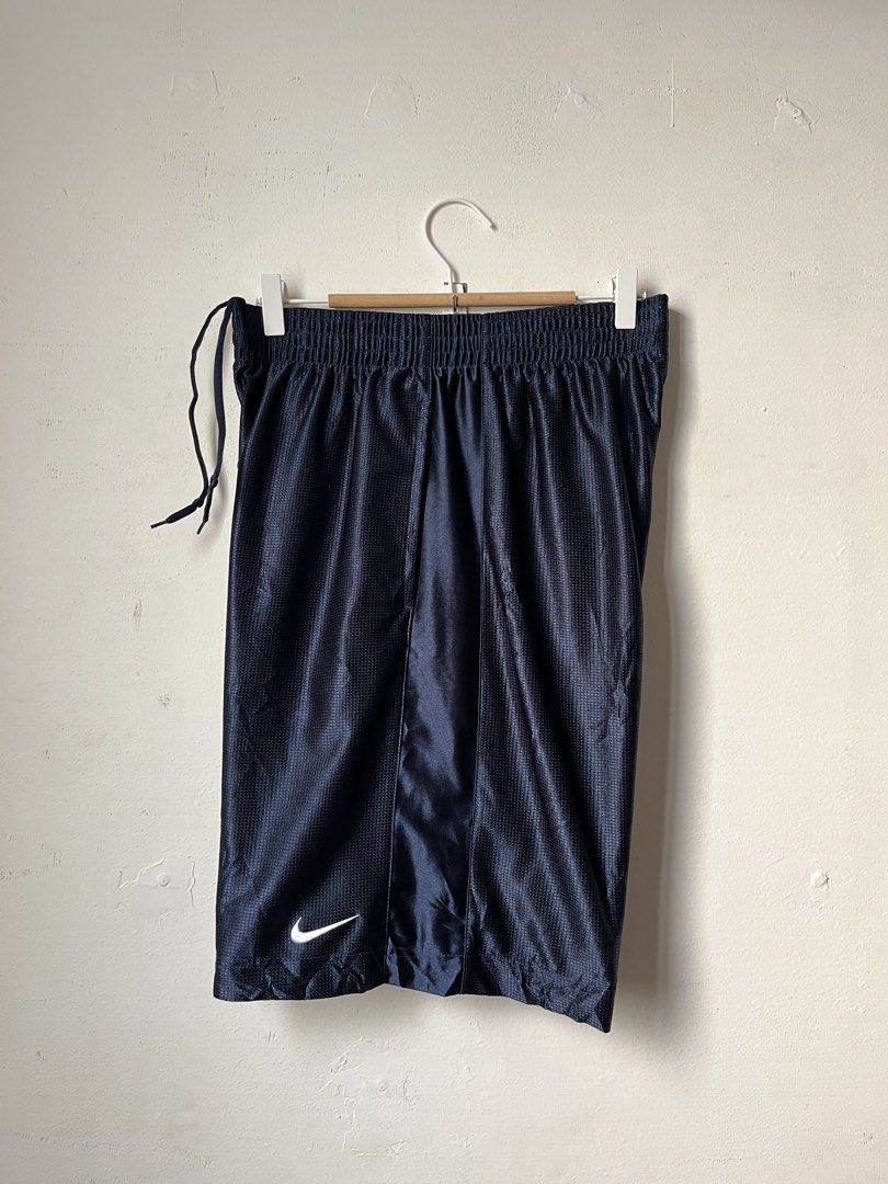 Nike Athletic basketball shorts (Category: Activewear) located in Cagayan de Oro. Submitted by vigo999 (Listing ID 1468673174, Image 1). Description: Nike Athletic basketball shorts Size M Condition: Brand new with hangtag Color rate: 10/10 No issues Dimes: 28-36x22 Hem: 13.