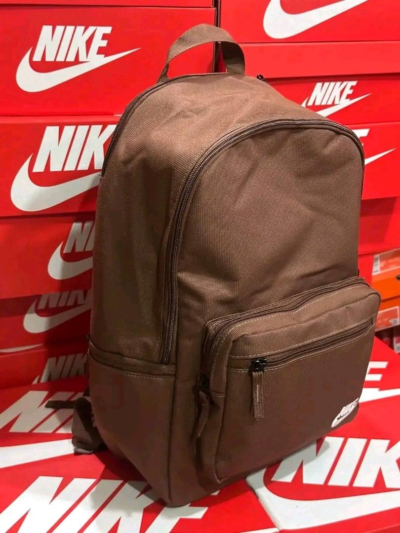 Nike backpack (Category: Backpacks) located in Quezon City. Submitted by barbosac (Listing ID 1468639625, Image 3). Description: Ready to ship via J&T only 1 to 2days 23L 1,790 free sf via j&t.