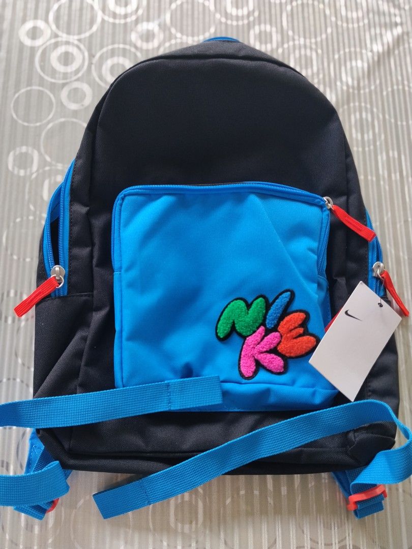 Nike Bagpack (Category: Backpacks) located in General Mariano Alvarez. Submitted by iamnotjen (Listing ID 1468501430, Image 1). Description: Brand New 16 Liters Authentic.