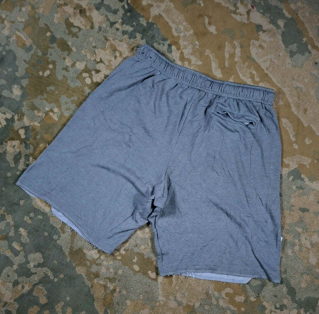 Nike baseball athletic short (Category: Shorts) located in Tagaytay City. Submitted by joyjavier1230 (Listing ID 1468534179, Image 2). Description: Nike baseball athletic short In excellent condition No issues 9.5/10 color rate XL on tag Waistline:32"-38" Length:20.5" Leg opening:13" Authentic ✅✅✅ 380+shipping fee Location: Tagaytay Shipping via jnt Mop: gcash Dm to purchase 📩📩📩.