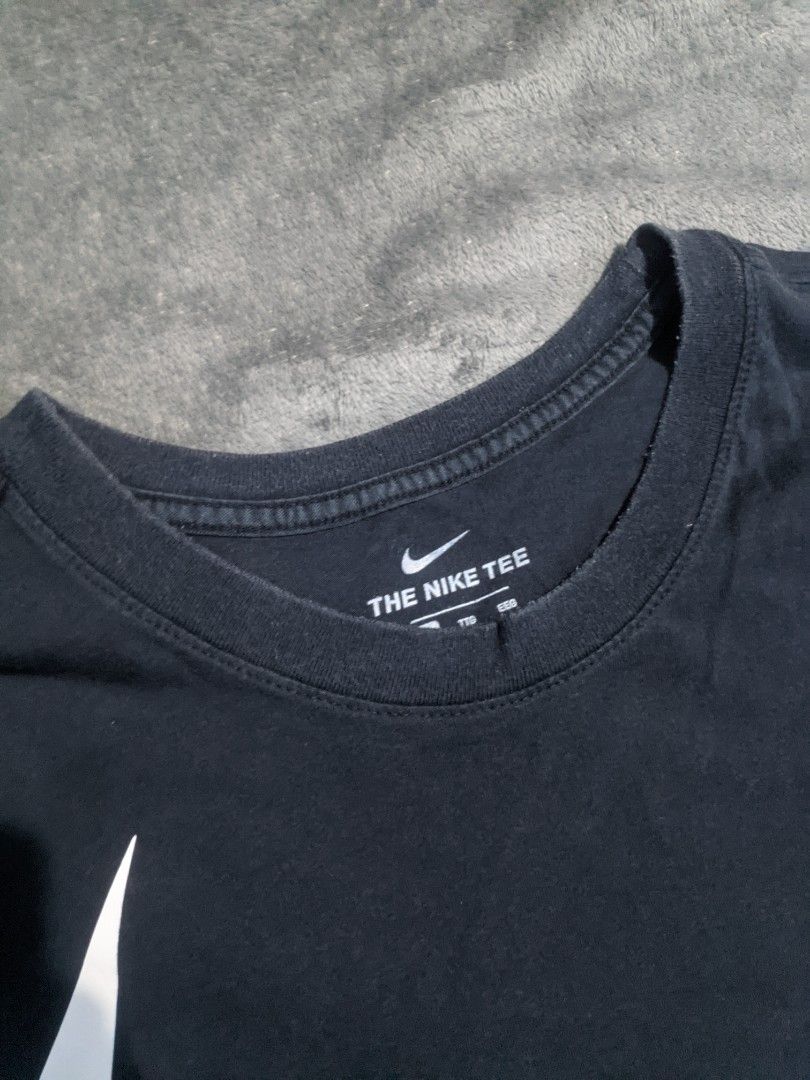 Nike Big Swoosh (Category: Tshirts & Polo Shirts ) located in San Ildefonso. Submitted by tripniberto (Listing ID 1468669031, Image 2). Description: Nike Dimes:22.5/27.5 Issue: Need wash, sign of use(sun fade) Color Rate: 9/10(or better) (lighting may affect the color on images) MOP: gcash MOD: j&t(+sf) NO RUSH SHIPPING!!! (3-5days Ship out!) please manage your expectations this is ukay items PM if interested 📩 Bulacan 📍.