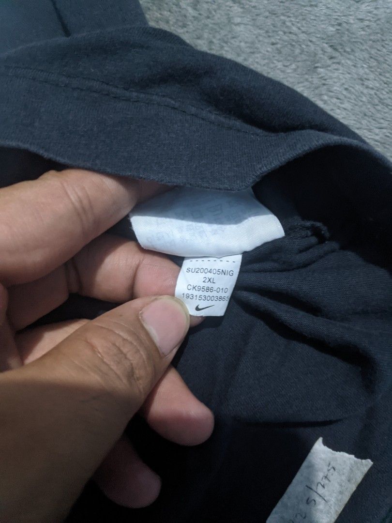 Nike Big Swoosh (Category: Tshirts & Polo Shirts ) located in San Ildefonso. Submitted by tripniberto (Listing ID 1468669031, Image 3). Description: Nike Dimes:22.5/27.5 Issue: Need wash, sign of use(sun fade) Color Rate: 9/10(or better) (lighting may affect the color on images) MOP: gcash MOD: j&t(+sf) NO RUSH SHIPPING!!! (3-5days Ship out!) please manage your expectations this is ukay items PM if interested 📩 Bulacan 📍.
