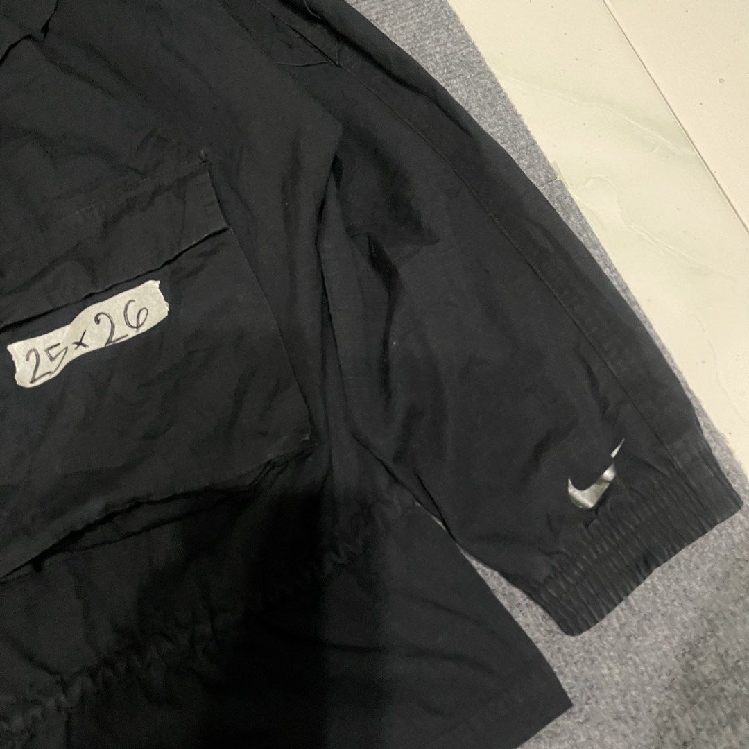 Nike canvas (Category: Coats, Jackets and Outerwear) located in Butuan. Submitted by cgsayas20083001 (Listing ID 1468618942, Image 3). Description: Dimes 25x26.