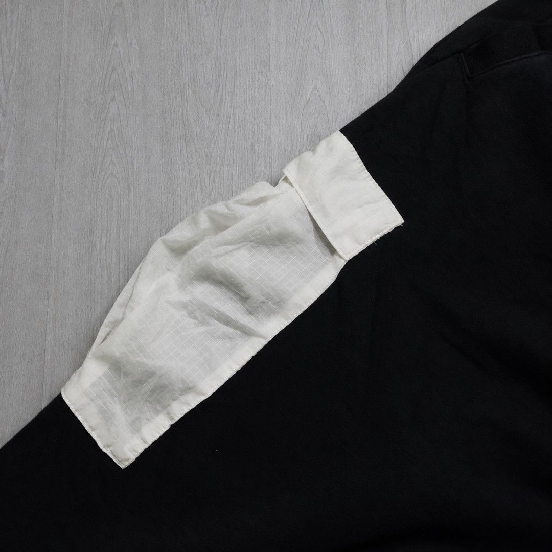 Nike Cargo Jogger Pants (Category: Joggers) located in Taguig. Submitted by althriftdailyloots94 (Listing ID 1468604094, Image 3). Description: - Brand: Nike Air - Style: Fleece joggers / sweatpants - Color: Black with contrasting white ripstop cargo pocket - Size: XL Youth Fit to small to medium adult 28-32 waist 38 length - Features: Elastic waistband with drawstring, ribbed ankle cuffs, Nike Air logo on left thigh - Condition: Brand new / Exce