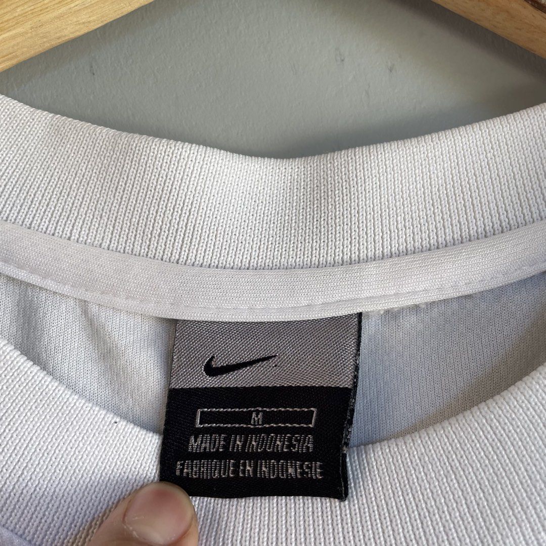 Nike Central Swoosh (Category: Activewear) located in Baguio. Submitted by 2ndstory.vntg (Listing ID 1468558723, Image 3). Description: NIKE CENTRAL SWOOSH🔥 Small (21x25) Excellent Condition 🔖₽450.00 📍Baguio City.