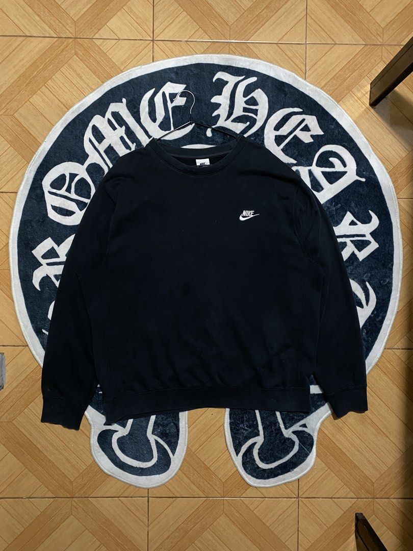 NIKE CLUBFLEECE🖤 (Category: Longsleeves) located in Manila. Submitted by thrifty_drippyo (Listing ID 1468702128, Image 1). Description: AVAILABLE:✅✅✅ SWEATER: NIKE CLUBFLEECE🖤 Dimension: width 25 length 28 Colorate: 9.5/10 Size fittings: XL to 2XL Issues: ❌❌❌.