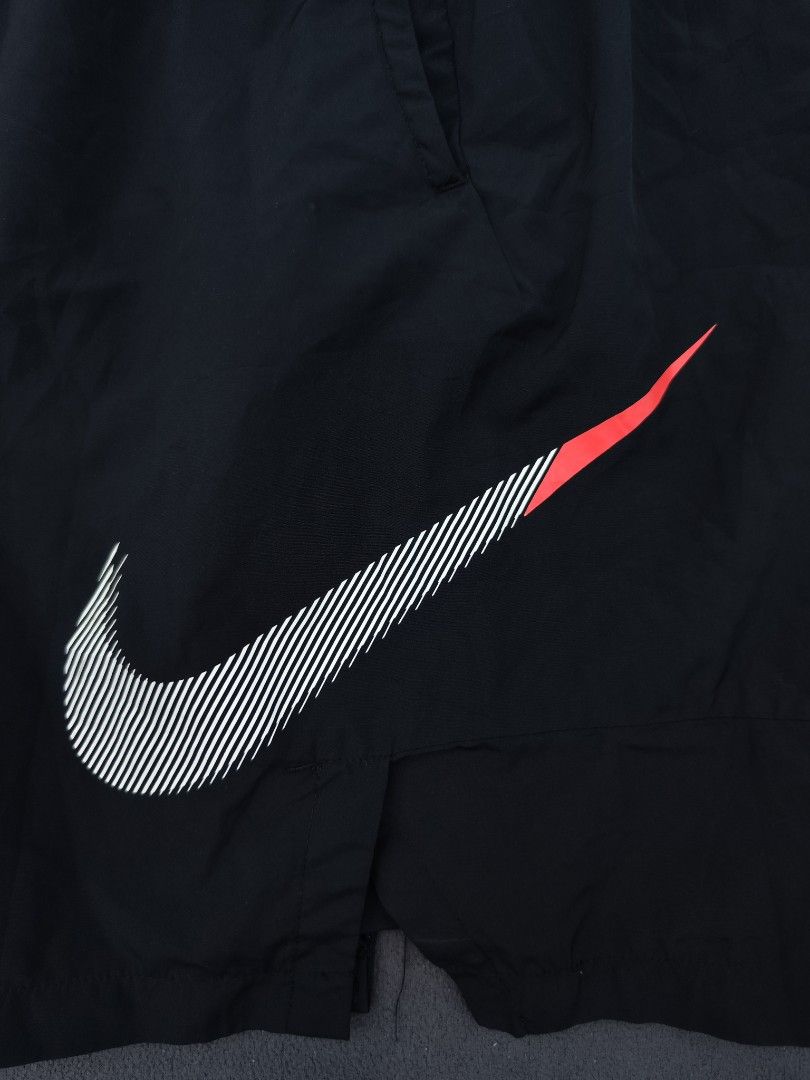 Nike Drifit Big Swoosh Shorts (Category: Shorts) located in Bulacan. Submitted by emilj23 (Listing ID 1468523595, Image 2). Description: Nike Drifit Big Swoosh Shorts Size M on tag L 18.5 W 26-30 Leg Hole 11 Condition 9.5/10 Color rate 9.5/10 No Issue.