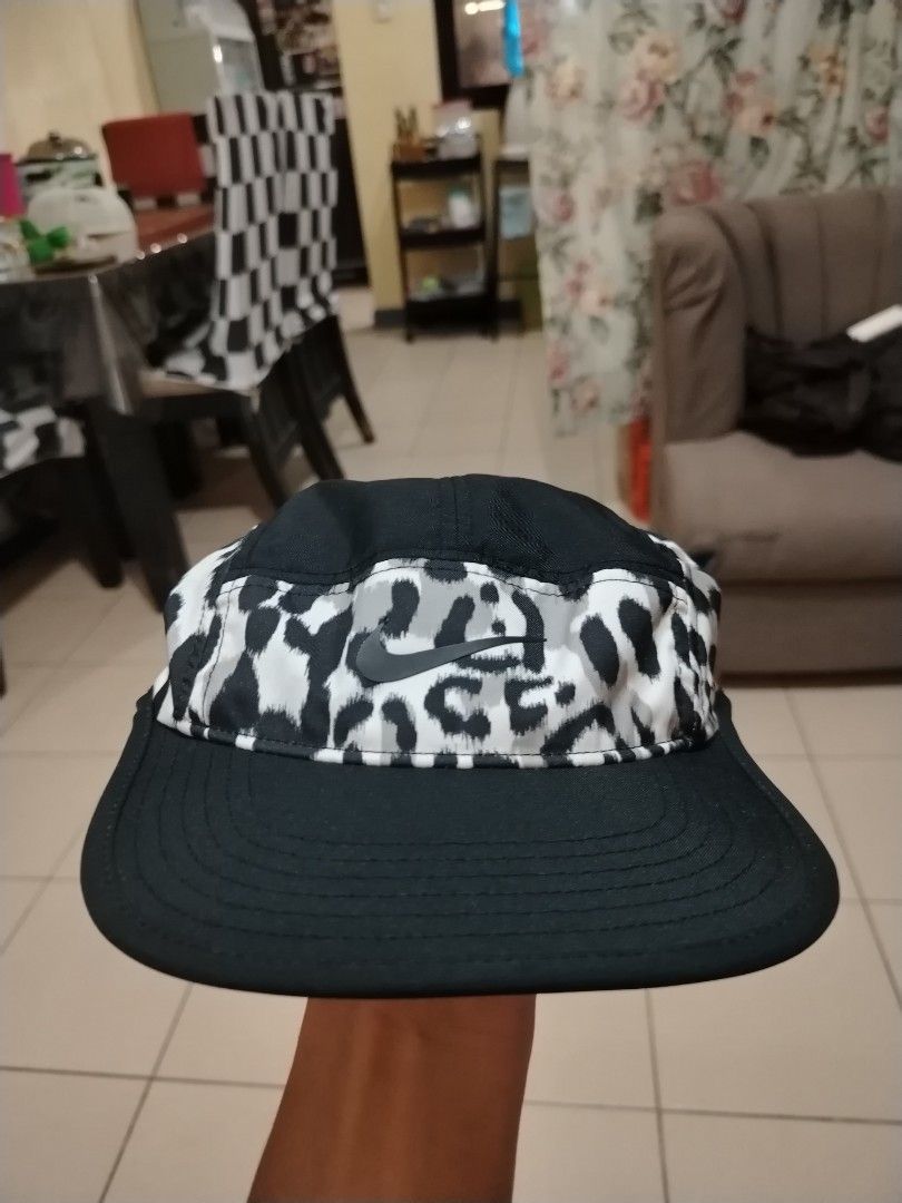 Nike DRI-FIT fly Unstructured flath bill Animal Cap (Category: Caps & Hats) located in Bacoor. Submitted by joshuaie (Listing ID 1468538772, Image 2). Description: with tags no issue.