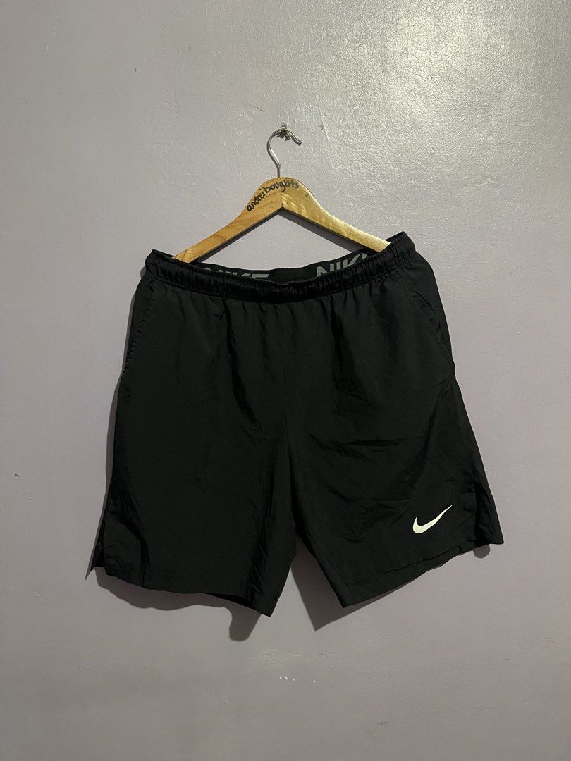 Nike Dri-Fit Swoosh Shorts (Category: Shorts) located in Angeles City. Submitted by andreiboughts (Listing ID 1468642076, Image 1). Description: Length: 20.5 Waist: 32-42 (Strechable) Condition: 9.7/10 Color rate: 10/0 Issue (s): small pinhole Complete Tags ✅ XXLon tag.