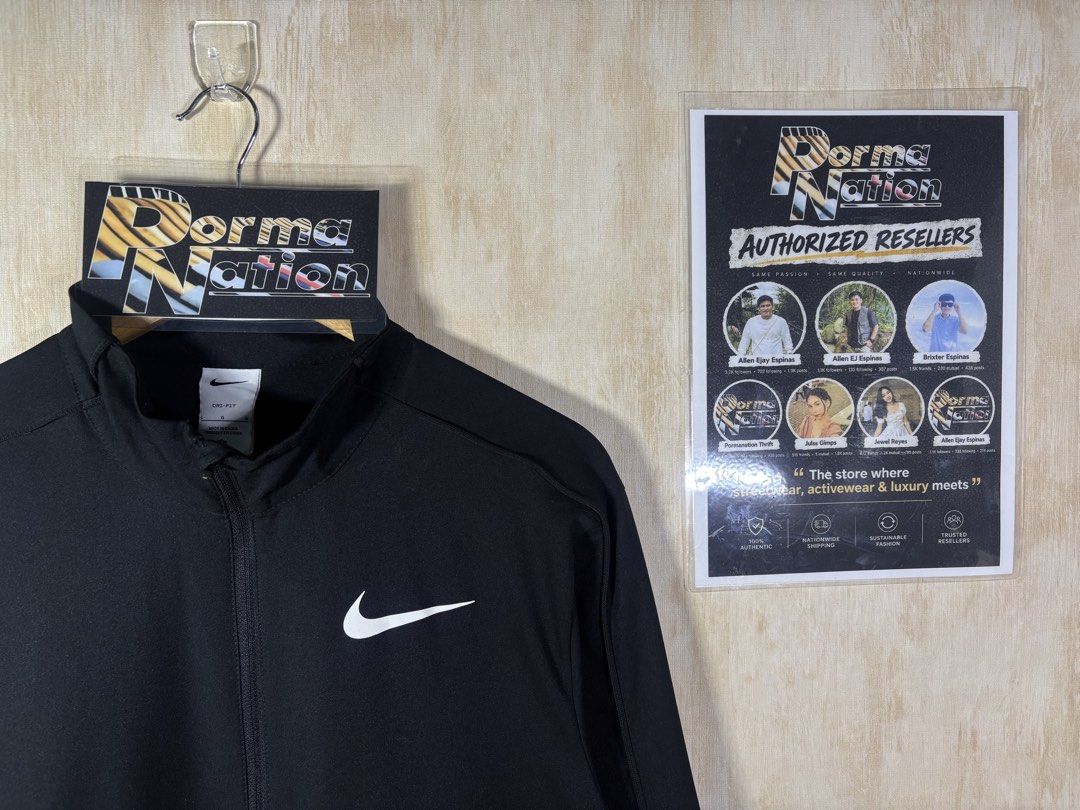 NIKE DRIFIT WOVEN TRAINING JACKET (Category: Coats, Jackets and Outerwear) located in Cabuyao City. Submitted by pormanation-thrift-store (Listing ID 1468611882, Image 3). Description: NIKE DRIFIT WOVEN TRAINING JACKET Condition: LIKE NEW Color rate: 10/10 (PWEDE SA MASELAN) Size: LARGE Dimes: 21”Wx 27”L Issue: NONE❌ Price: 1200.