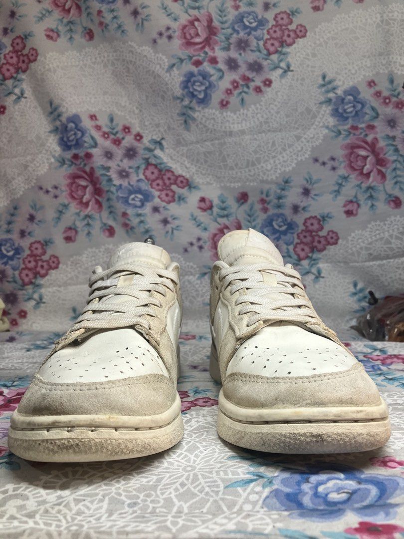 NIKE DUNK LOW " RIDESCENT SWOOSH" SNEAKERS (Category: Sneakers) located in General Mariano Alvarez. Submitted by adonid (Listing ID 1468504363, Image 3). Description: NIKE DUNK LOW " RIDESCENT SWOOSH" SNEAKERS GOOD CONDITION NORMAL SIGN OF USAGE .