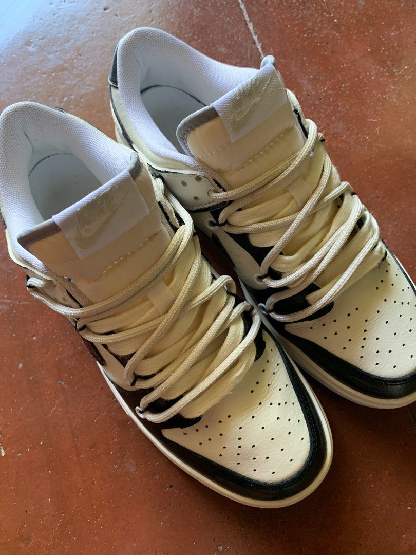 nike dunk low shoes (Category: Sneakers) located in Manila. Submitted by _blessmeo (Listing ID 1468544506, Image 3). Description: nike dunk low shoes us 8 / 41 eu / 26 cm 9.5/10 condition missing sole pad no drags no major flaws! .