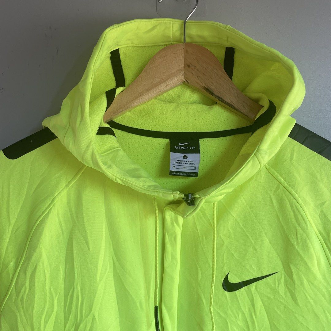 Nike Elite (Category: Coats, Jackets and Outerwear) located in Baguio. Submitted by 2ndstory.vntg (Listing ID 1468564820, Image 3). Description: NIKE ELITE🔥 Medium (20x26) Good as new 🔖₽480.00 📍Baguio City.