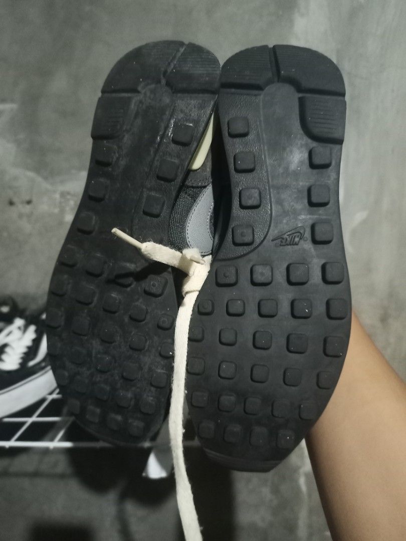 Nike Internationalist (Category: Sneakers) located in Mabalacat. Submitted by hasashoe (Listing ID 1468603231, Image 2). Description: SIZE ON PIC EXCELLENT CONDITION GOOD WORKING PERFORMANCE WEAR AND GO.