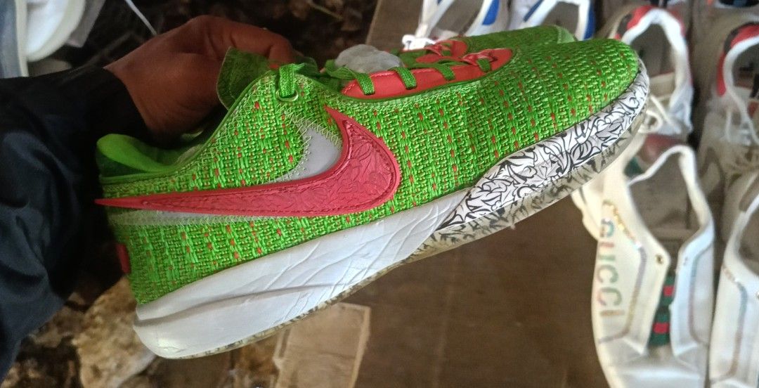 NIKE LEBRON 20 (Category: Sneakers) located in Bayugan. Submitted by retroshoesphilippines (Listing ID 1468614409, Image 1). Description: .