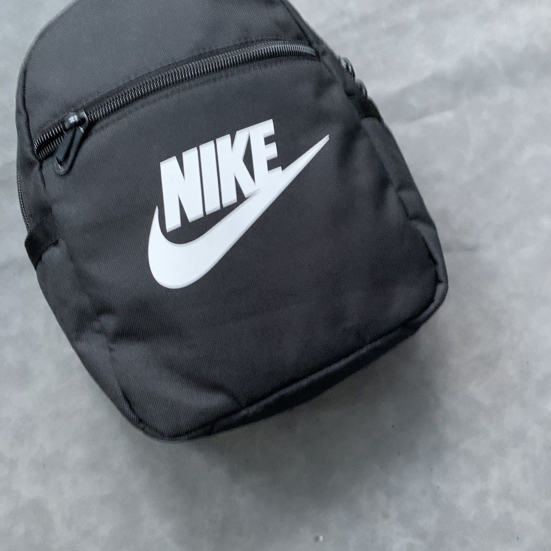 Nike Mini Backpack (Category: Backpacks) located in Manila. Submitted by emmanthrift (Listing ID 1468640129, Image 3). Description: .