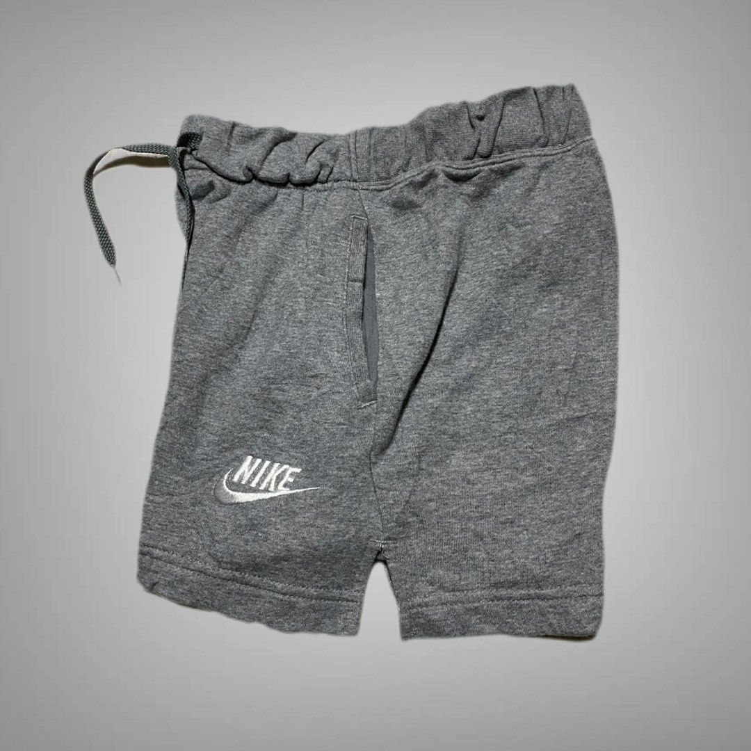 Nike NSW (Category: Shorts) located in Mabalacat. Submitted by stellargarments (Listing ID 1468542427, Image 2). Description: Size : 26-30 Length : 13 Condition : 9.8/10 SUPER SOLID NG DETAILS GANDA NG TELA SUPER SOLID EMBROIDERED WITH 2 POCKETS COMPLETE TAGS SUPER NICE & KINIS! VERY COMFY & SMOOTH ON SKIN NEED WASH NO MAJOR STAIN FRESH FROM BALE.