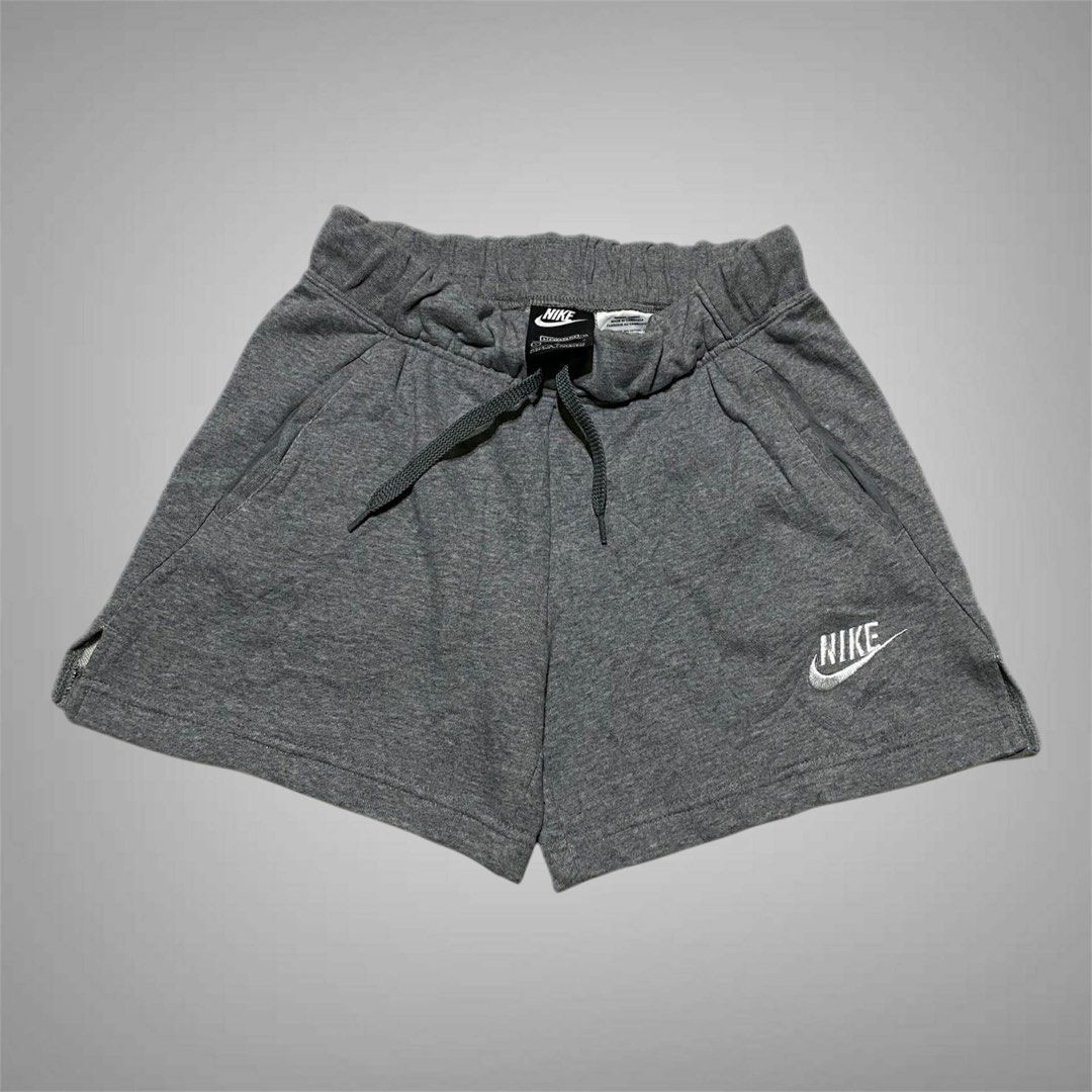 Nike NSW (Category: Shorts) located in Mabalacat. Submitted by stellargarments (Listing ID 1468542427, Image 1). Description: Size : 26-30 Length : 13 Condition : 9.8/10 SUPER SOLID NG DETAILS GANDA NG TELA SUPER SOLID EMBROIDERED WITH 2 POCKETS COMPLETE TAGS SUPER NICE & KINIS! VERY COMFY & SMOOTH ON SKIN NEED WASH NO MAJOR STAIN FRESH FROM BALE.