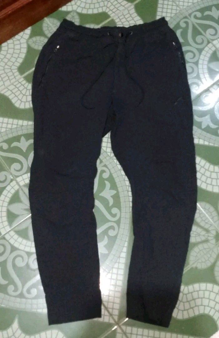 NIKE NYLON PANTS (Category: Joggers) located in Taguig. Submitted by clothingselection (Listing ID 1468661545, Image 3). Description: PTPA NIKE NYLON PANTS ASPACK SIZE XL TRIPLE BLACK W 32-38 L 39 H 6.5 SIZE L TRIPLE BLACK W 32-37 L 38.5 H 6.5 MISSING ISANG BAKAL SA LACE SIZE M WHITE LOGO W 32-38 L 39 H 6.5 MISSING ISANG BAKAL SA LACE ALL VERYGOOD CONDITION NID WASH FRESH FROM BALE M 1K FREE SHIP.