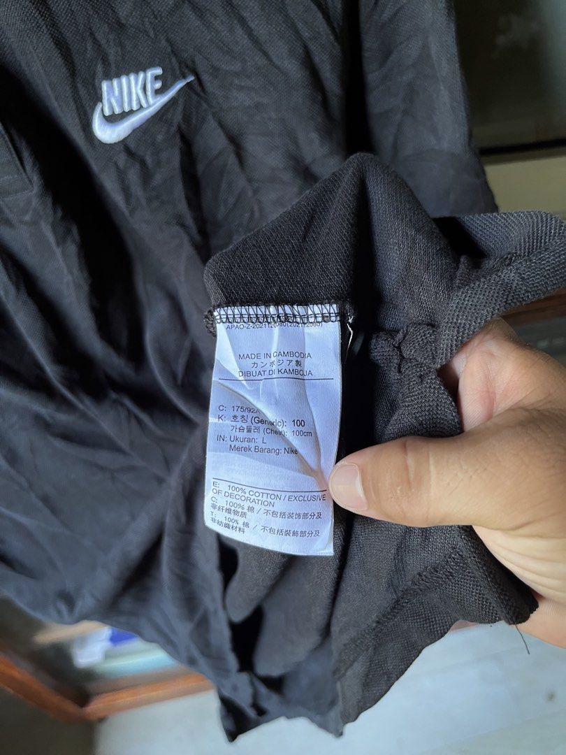 NIKE POLO SHIRT (Category: Tshirts & Polo Shirts ) located in Asuncion (Saug). Submitted by carls_thrift21 (Listing ID 1468506210, Image 3). Description: NIKE POLO SHIRT Size: Large Dimes:20/27 B-28 Excellent Condition 📩📥.