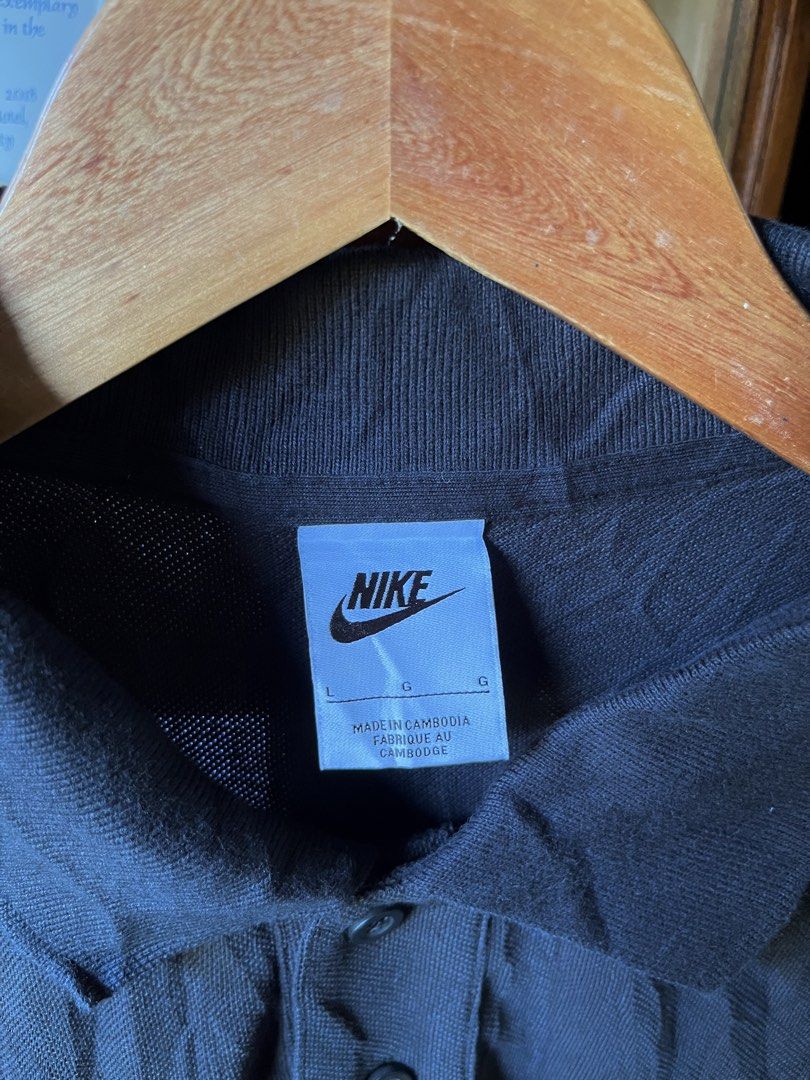 NIKE POLO SHIRT (Category: Tshirts & Polo Shirts ) located in Asuncion (Saug). Submitted by carls_thrift21 (Listing ID 1468506210, Image 2). Description: NIKE POLO SHIRT Size: Large Dimes:20/27 B-28 Excellent Condition 📩📥.
