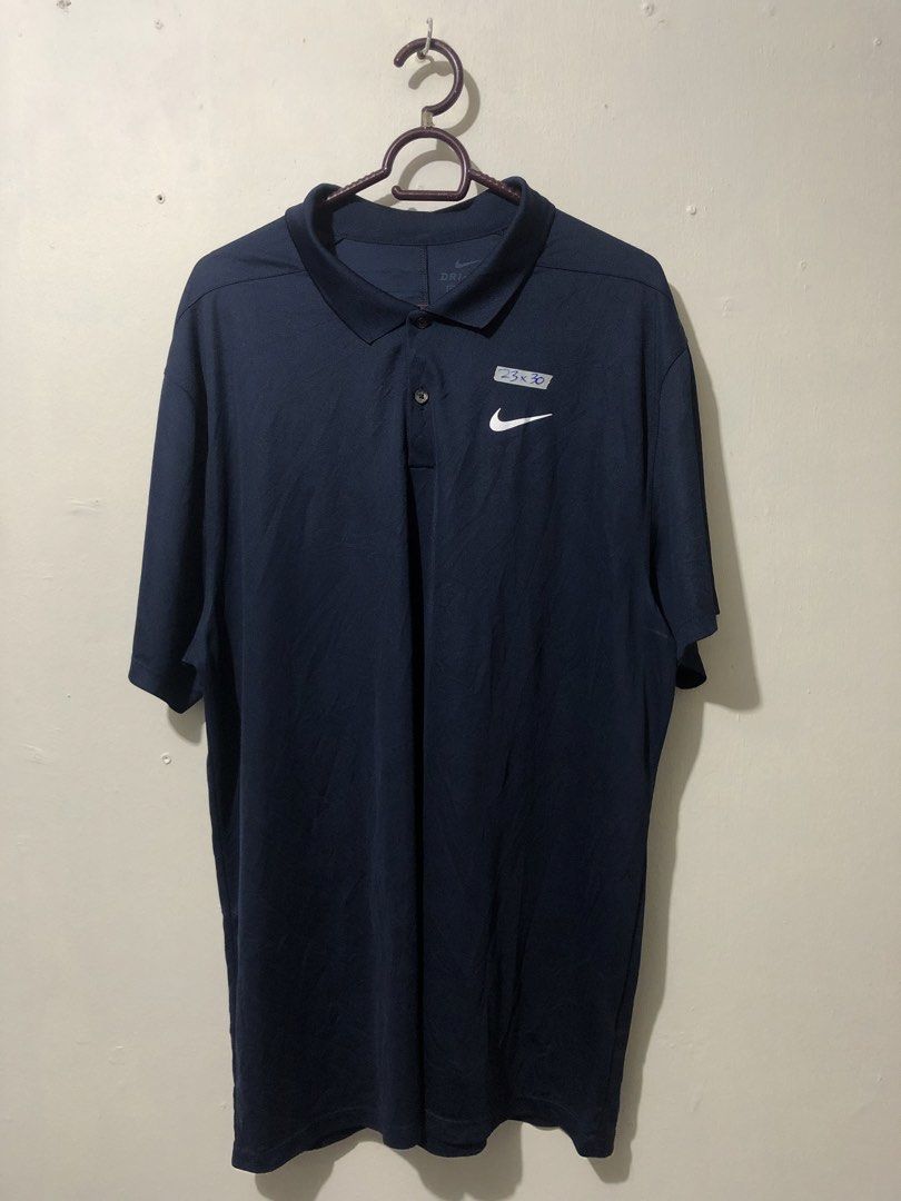 Nike Polo Shirt (Category: Tshirts & Polo Shirts ) located in Manila. Submitted by raremountain00 (Listing ID 1468687649, Image 3). Description: Authentic Excellent condition No issue.
