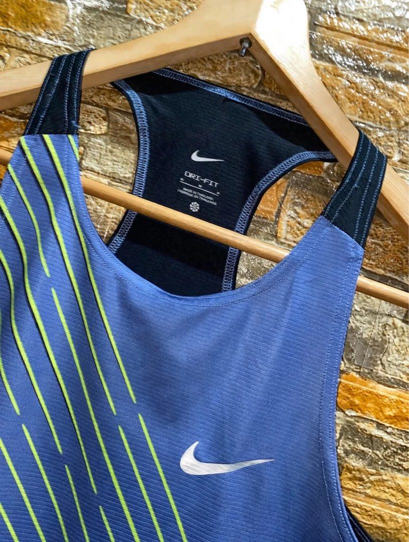 Nike Running Singlet (Category: Activewear) located in Malaybalay. Submitted by kongkongthriftofficial01 (Listing ID 1468654565, Image 3). Description: -Like new -Good as new -Ready to use -Size M on tag -Dimension: Lenght 27 Width 20.