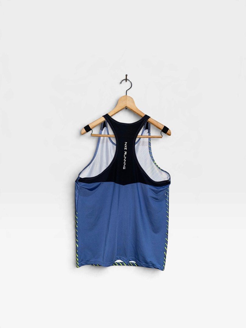 Nike Running Singlet (Category: Activewear) located in Malaybalay. Submitted by kongkongthriftofficial01 (Listing ID 1468654565, Image 2). Description: -Like new -Good as new -Ready to use -Size M on tag -Dimension: Lenght 27 Width 20.