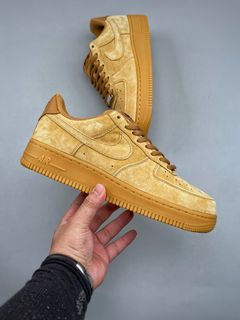 (Category: ) located in . Submitted by awesome_sneakers (Listing ID 1468504464, Image 1). Description: .