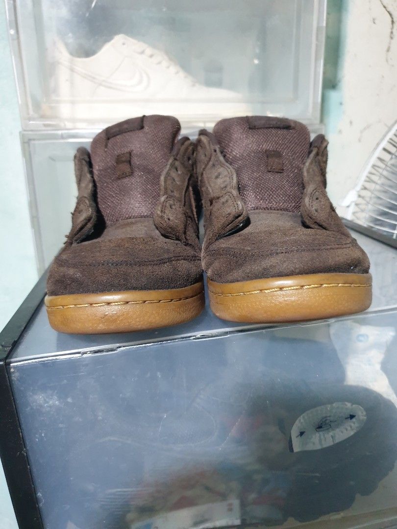 Nike SB dunk low Premium Big foot (Category: Sneakers) located in Las Pinas. Submitted by luciprens (Listing ID 1468672176, Image 2). Description: For sale my personal pair Rare Nike SB dunk low Premium Big foot. size: 8us/26cm/41euro pero fit sa 7.5us/40.5euro. without box without og lace minimal heel drags need restoration ng suede price:11k ( negotiable) for pick up only payment:G-Cash location: Aster St. TS Cruz Subdivision Almanza Dos Las Pi