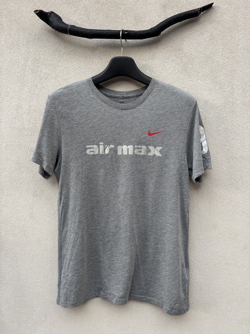 Nike Shirt (Category: Tshirts & Polo Shirts ) located in Baybay. Submitted by thrift.ed2023 (Listing ID 1468588421, Image 1). Description: Nike Shirt Small to Medium 19x27 No Issue Good as New.