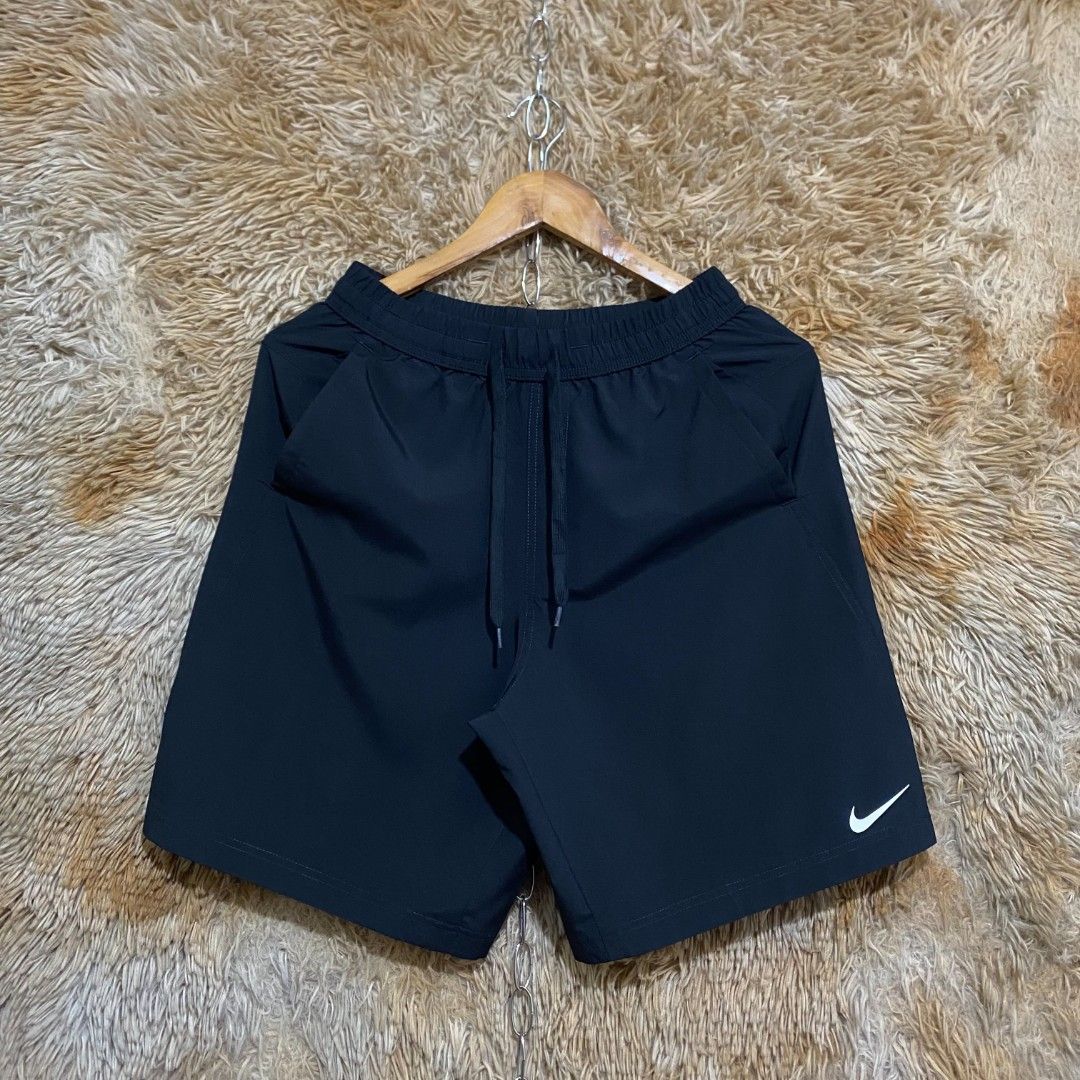 NIKE SHORT (Category: Shorts) located in Butuan. Submitted by jcuabs041302 (Listing ID 1468508016, Image 1). Description: excellent to new condition no issue, need wash only 9.5 or better color rate size small on tag .