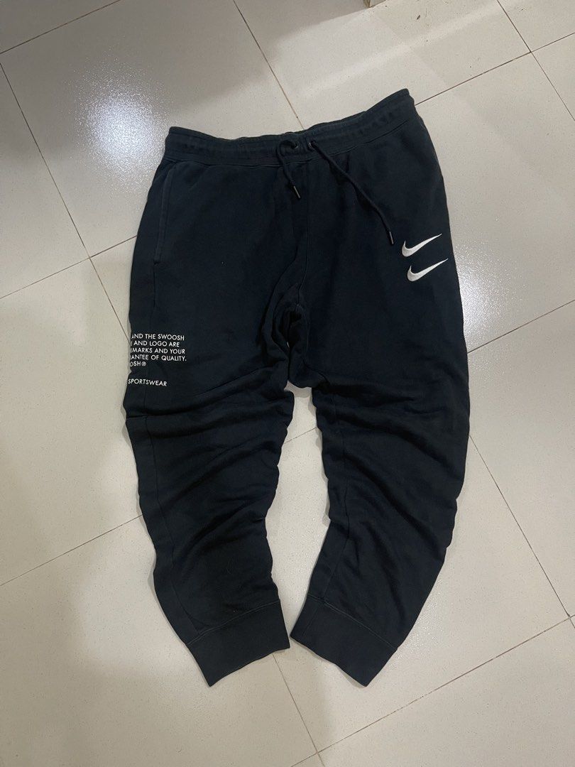 Nike spants (Category: Joggers) located in San Jacinto. Submitted by clothcartelph (Listing ID 1468563804, Image 1). Description: Size: XL Width: 32-36 Length: 38 Leg hole: 6.5 Issue: ~ Color rate: 9.4/10 .