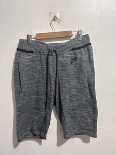 (Category: ) located in . Submitted by thrift_finds_739 (Listing ID 1468600903, Image 1). Description: .