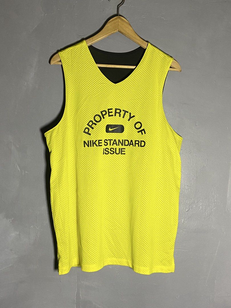 Nike Standard Issue Reversible Jersey (Category: Activewear) located in Cabuyao City. Submitted by chukz_x (Listing ID 1468677316, Image 2). Description: Nike Standard Issue Reversible Jersey Size : Large Dimes : 20.5W 29L Condition : Excellent Issue : none Price : 950 📍READY TO WEAR 📍Cabuyao Laguna.