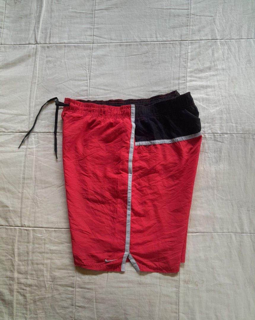 Nike sweat shorts (Category: Shorts) located in Catbalogan. Submitted by vastgem_fe5620 (Listing ID 1468500495, Image 2). Description: dm nalang mga boss.