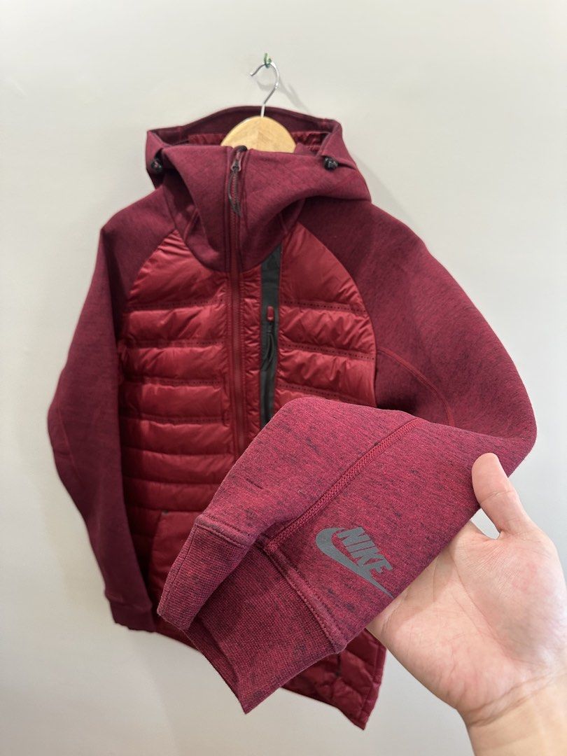 Nike Tech Fleece Aeroloft Down Jacket (Category: Coats, Jackets and Outerwear) located in Baguio. Submitted by .daryl (Listing ID 1468640308, Image 2). Description: 20 width 27 front, 29 back length .