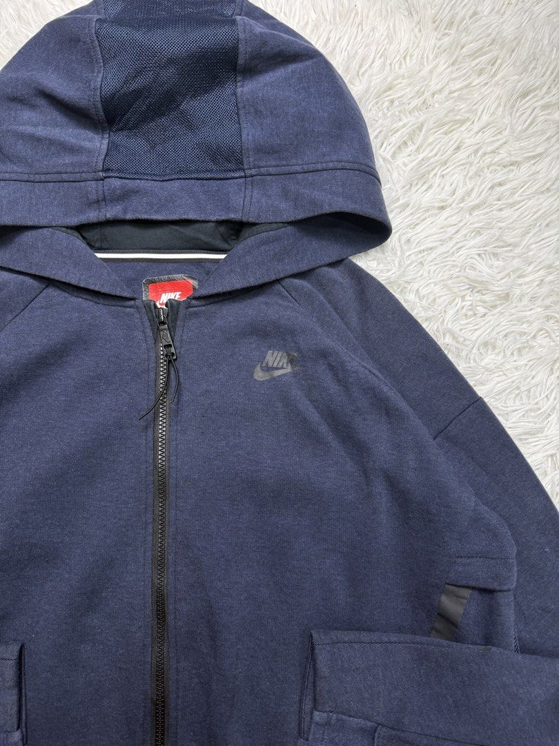 Nike techfleece (Category: Hoodies) located in Baguio. Submitted by sellingtonshop (Listing ID 1468522999, Image 3). Description: t10. Nike techfleece jacket (blue) Size: L Dimes: 31*24 Condition: very good color rate: 9/10 Mine: 780 Steal: 880 Grab: 980.