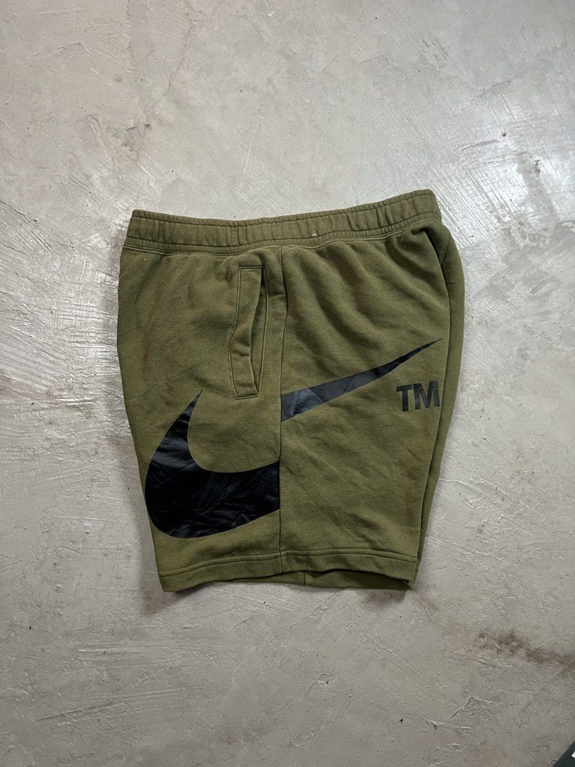 Nike tm bigswoosh (Category: Shorts) located in Tandag. Submitted by archive.dept (Listing ID 1468609962, Image 1). Description: excellent .