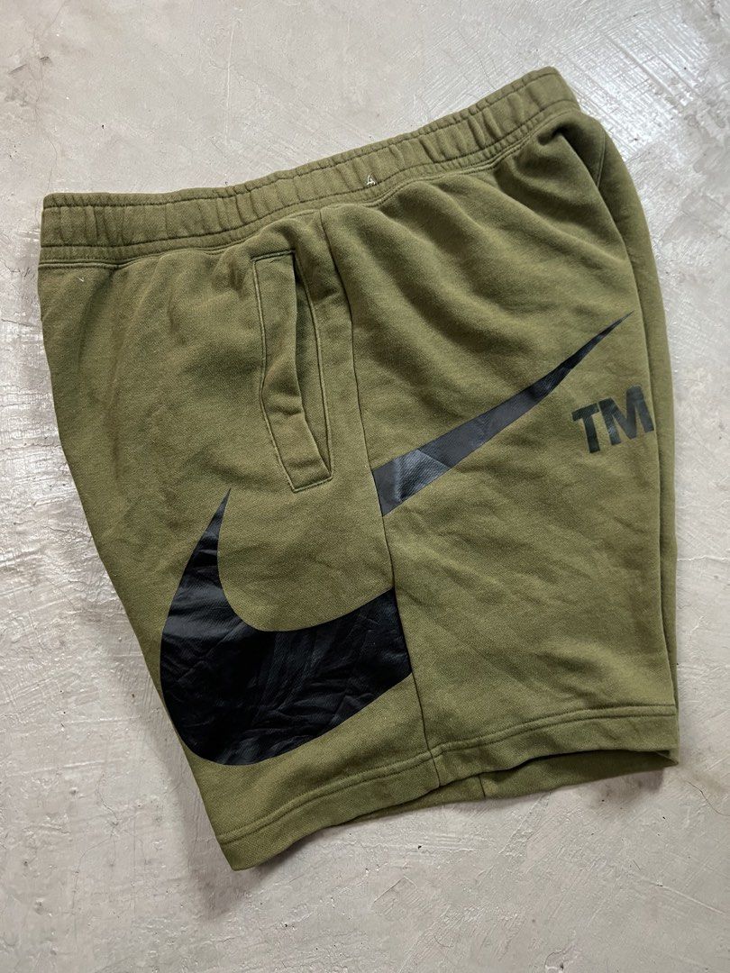 Nike tm bigswoosh (Category: Shorts) located in Tandag. Submitted by archive.dept (Listing ID 1468609962, Image 2). Description: excellent .
